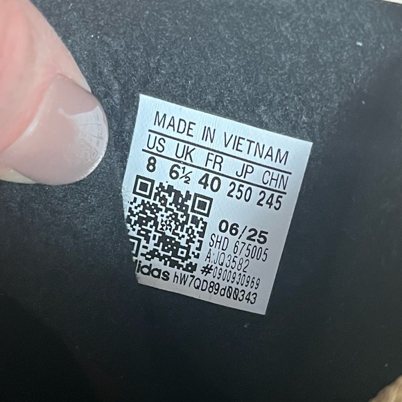 NWT Adidas Gazelle Bold Cardboard / Black / Gum women’s size 8 - Picture 13 of 14